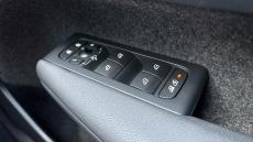 Volvo XC40 2.0 B4P Plus Dark 5dr Auto Petrol Estate